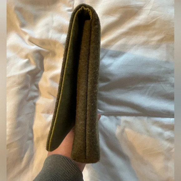 Shiraleah Chicago Felted Clutch Olive Green - Picture 8 of 8